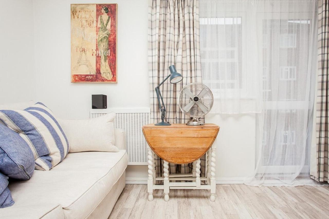 Modern And Spacious Central 1 Bedroom Apartment With Balcony Londýn Exteriér fotografie